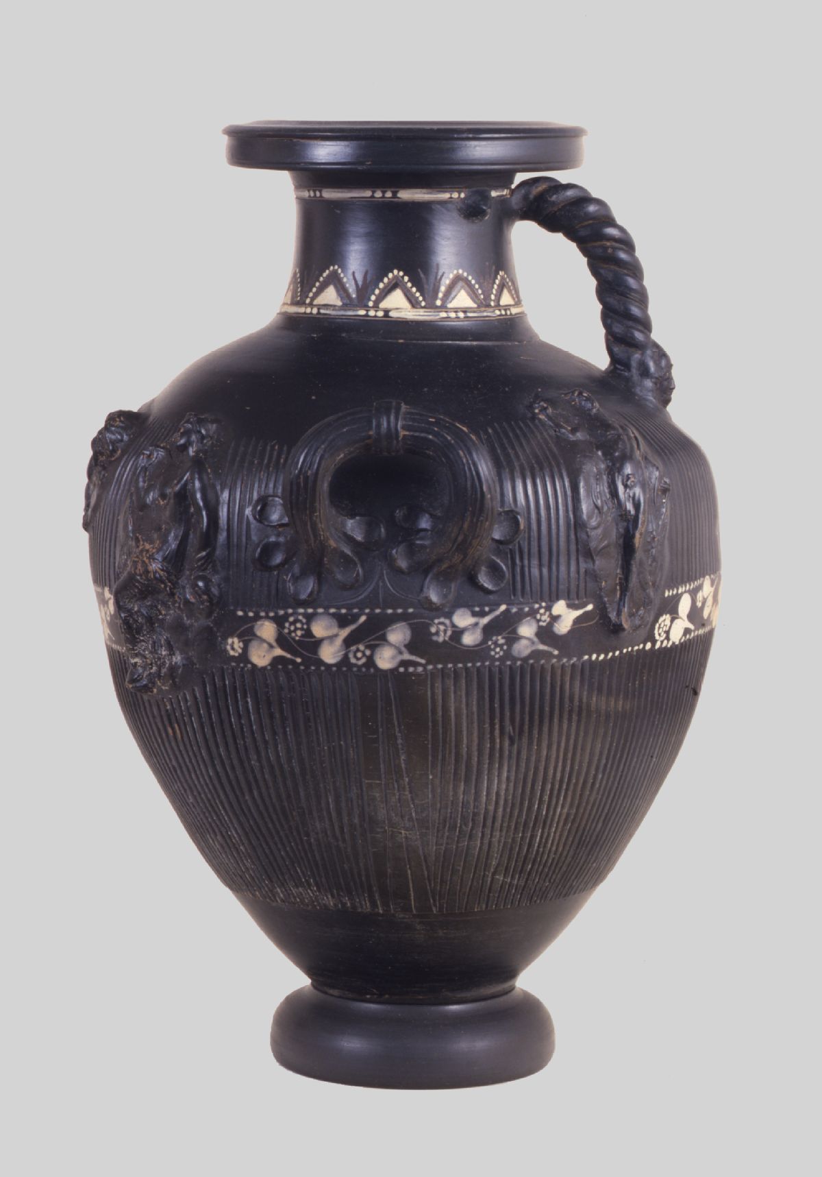 Hydria con placchette